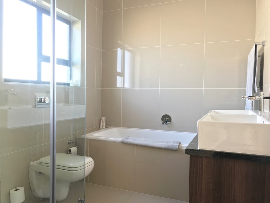 To Let 4 Bedroom Property for Rent in Parklands North Western Cape